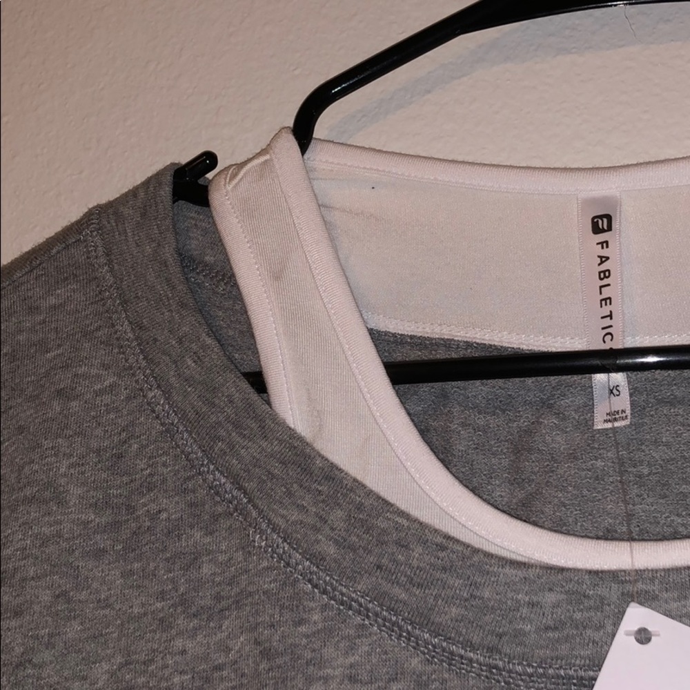 fabletics top - Picture 3 of 3